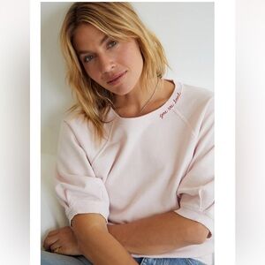 AMO PUFF SLEEVE SWEATSHIRT W/ EMBROIDERY
VALENTINA Size Medium